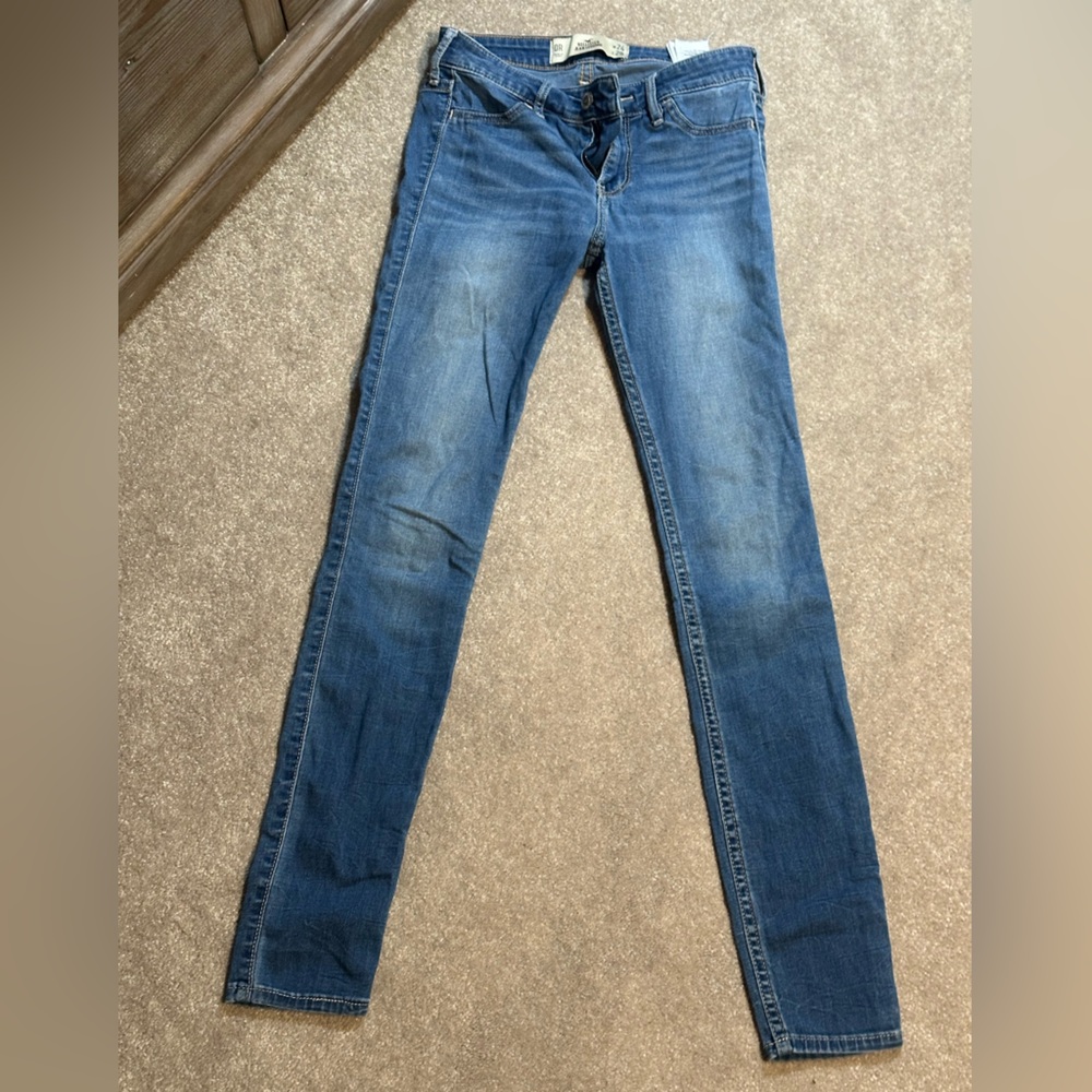 Hollister Women’s Medium Wash High Rise Skinny Jeans Jeggings 0R